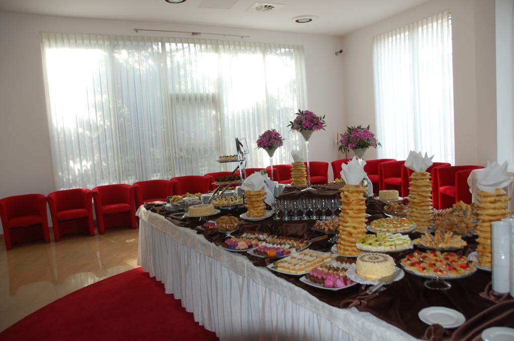 Hotel Unibus Bielsk Podlaski Extérieur photo