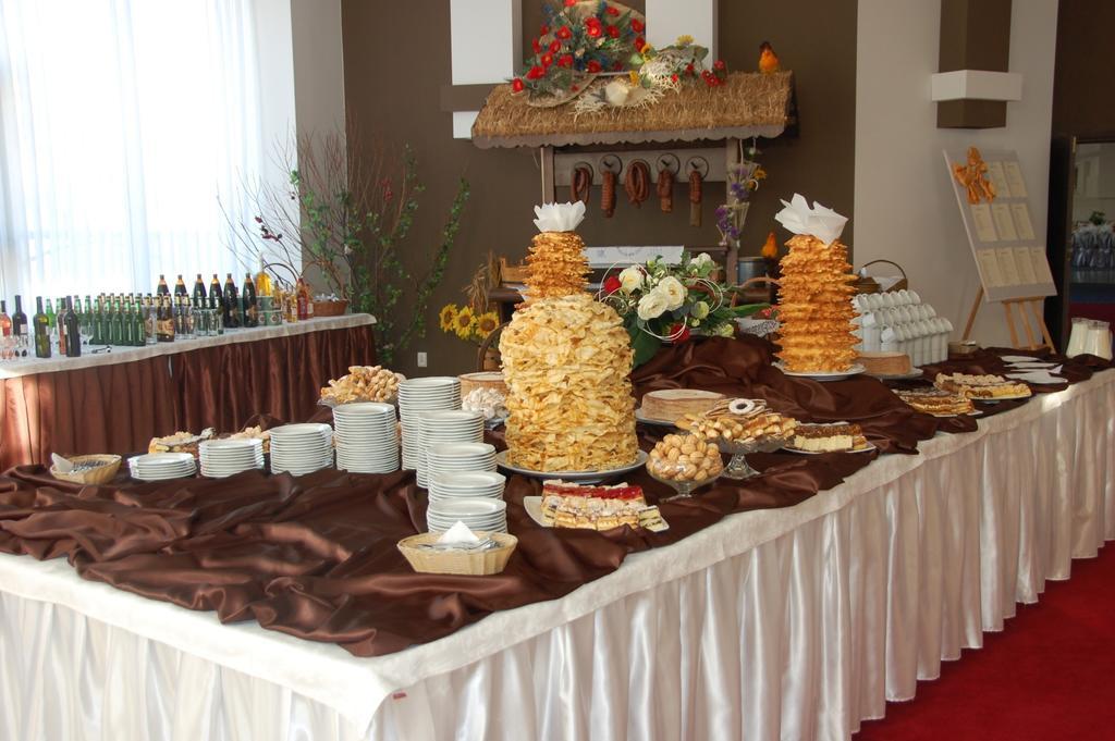 Hotel Unibus Bielsk Podlaski Extérieur photo