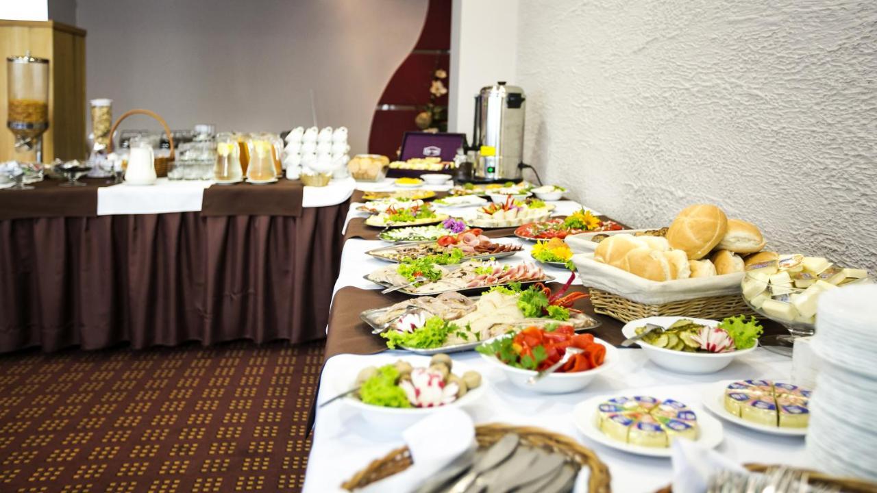 Hotel Unibus Bielsk Podlaski Extérieur photo