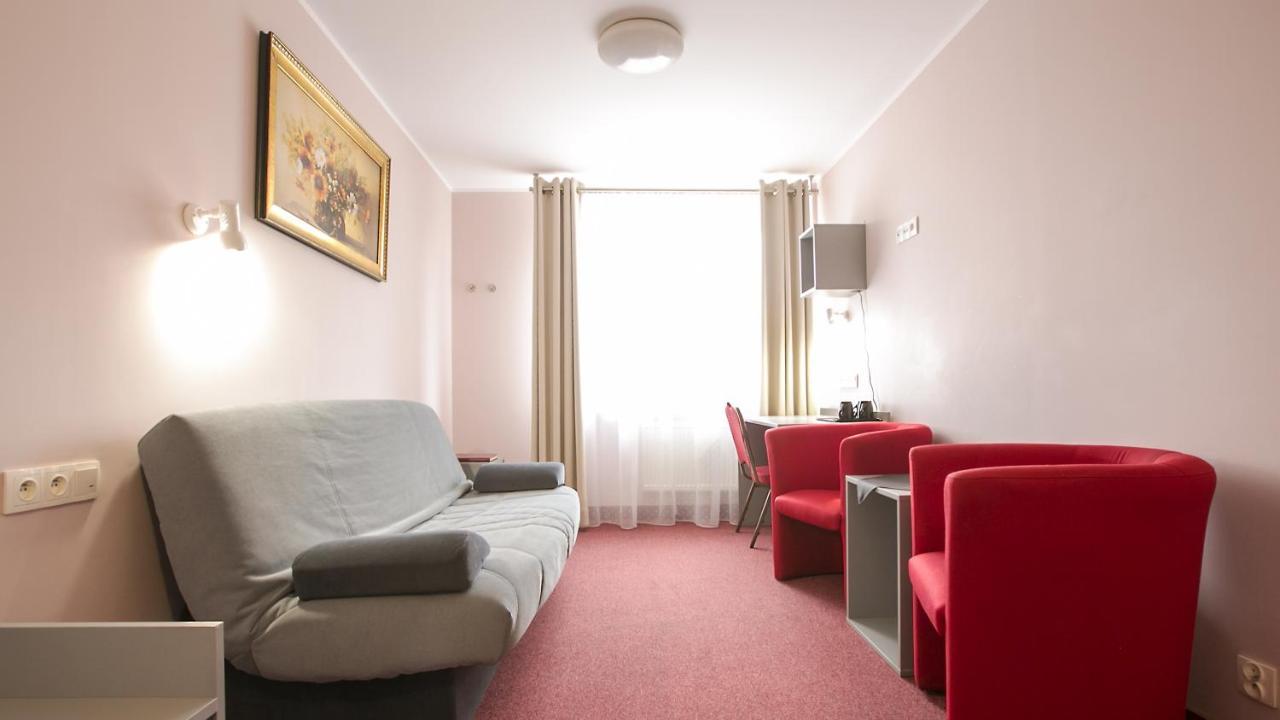 Hotel Unibus Bielsk Podlaski Extérieur photo