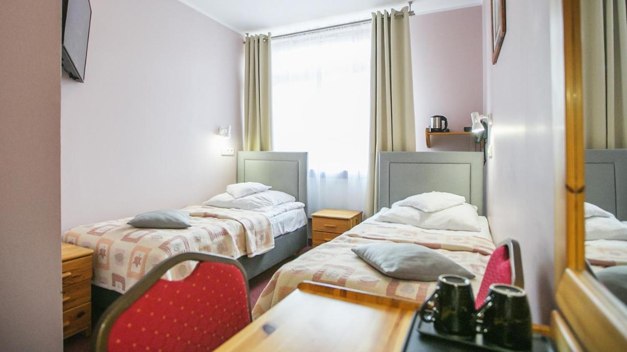 Hotel Unibus Bielsk Podlaski Extérieur photo