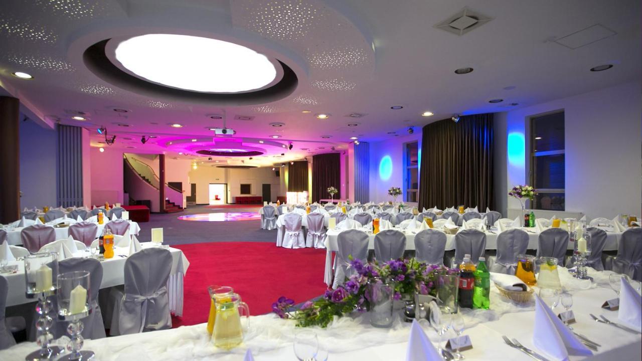 Hotel Unibus Bielsk Podlaski Extérieur photo
