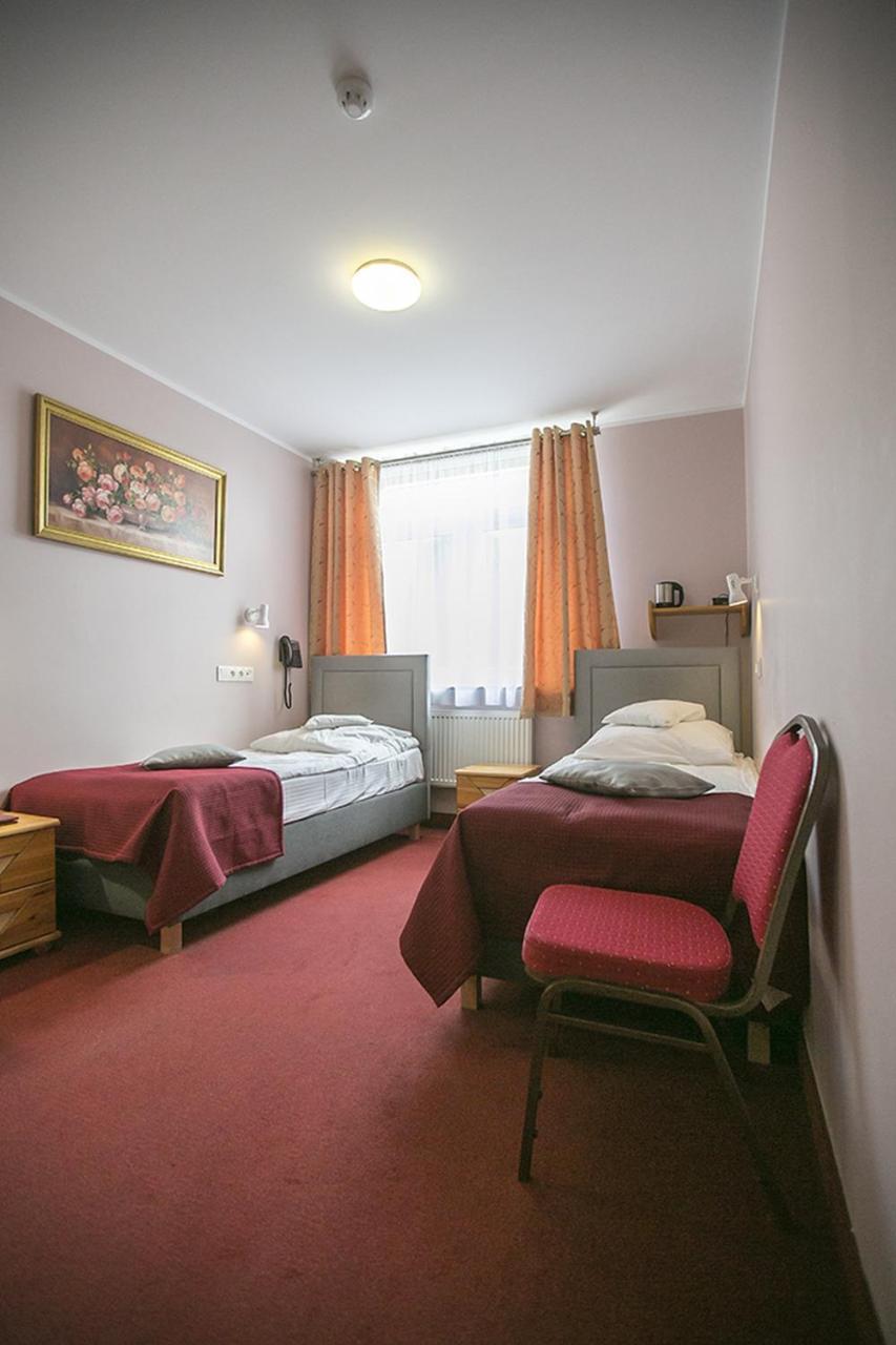 Hotel Unibus Bielsk Podlaski Extérieur photo