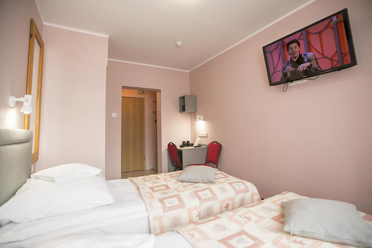 Hotel Unibus Bielsk Podlaski Extérieur photo
